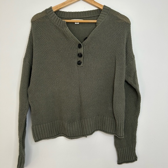 Green American Eagle Pullover Sweater Small - Picture 1 of 3
